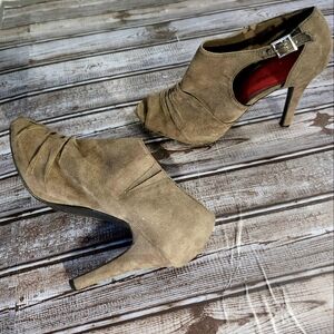 Anne Marino Suede Buckle Bootie Pumps size 8
